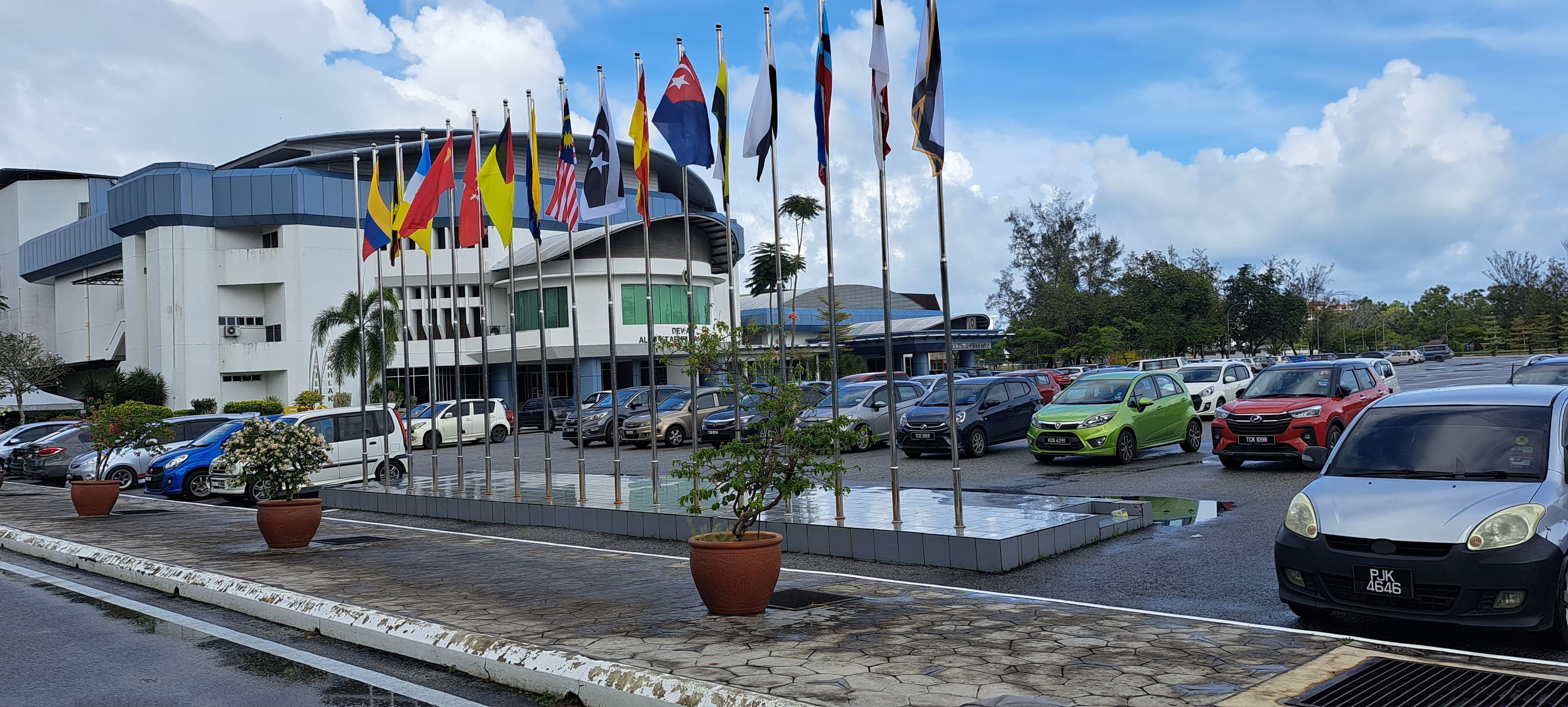 CEERAT Global Students & University Campus